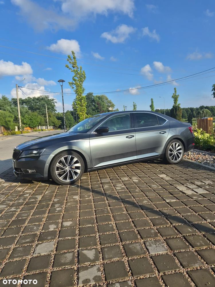 Skoda Superb 2.0 TDI 4x4 L&K DSG - 3