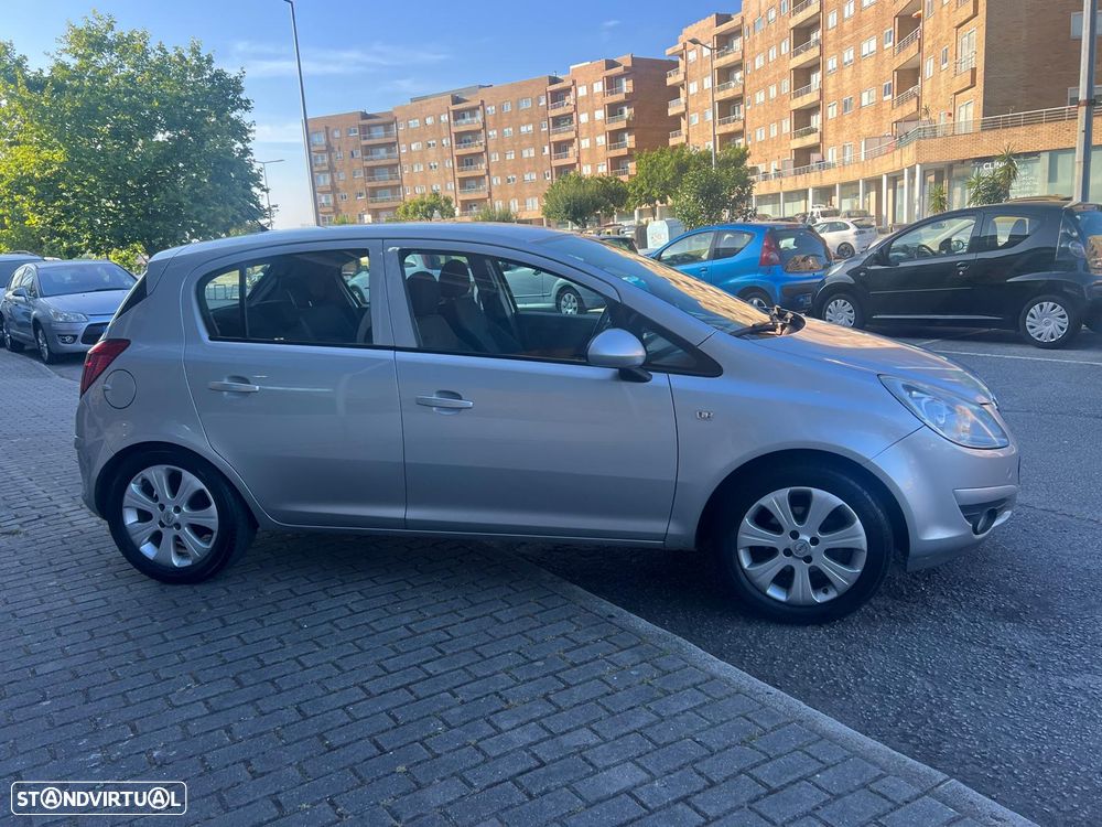 Opel Corsa 1.3 CDTI Cosmo - 3