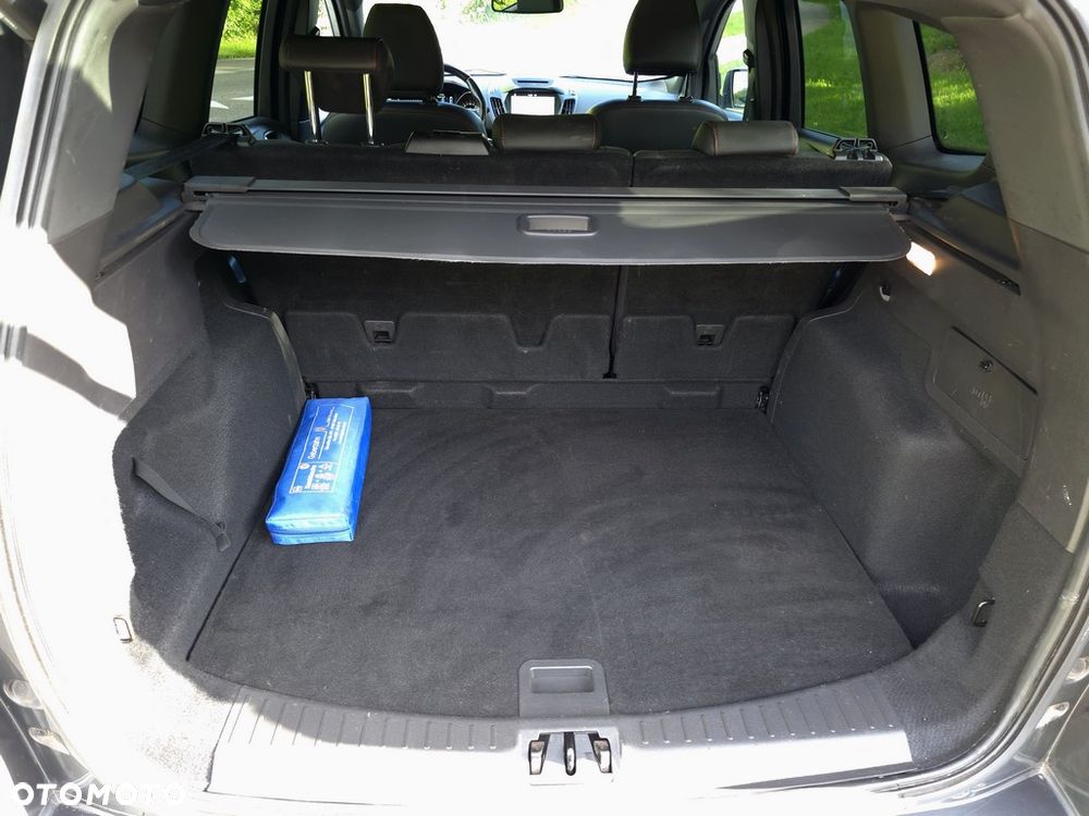 Ford Kuga 2.0 TDCi AWD Titanium - 35