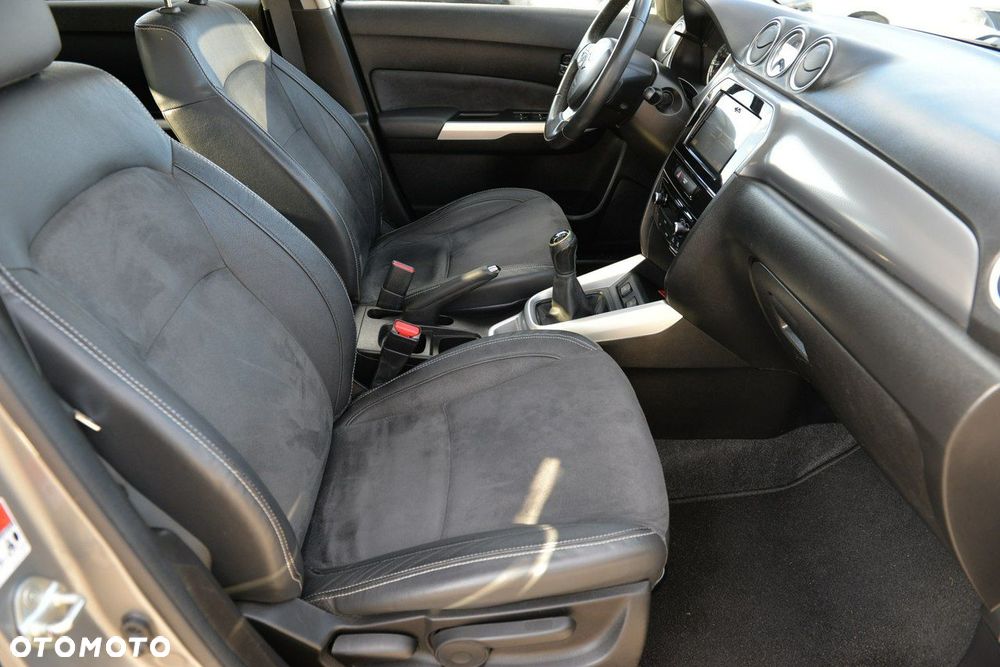 Suzuki Vitara 1.6 XLED 2WD - 12