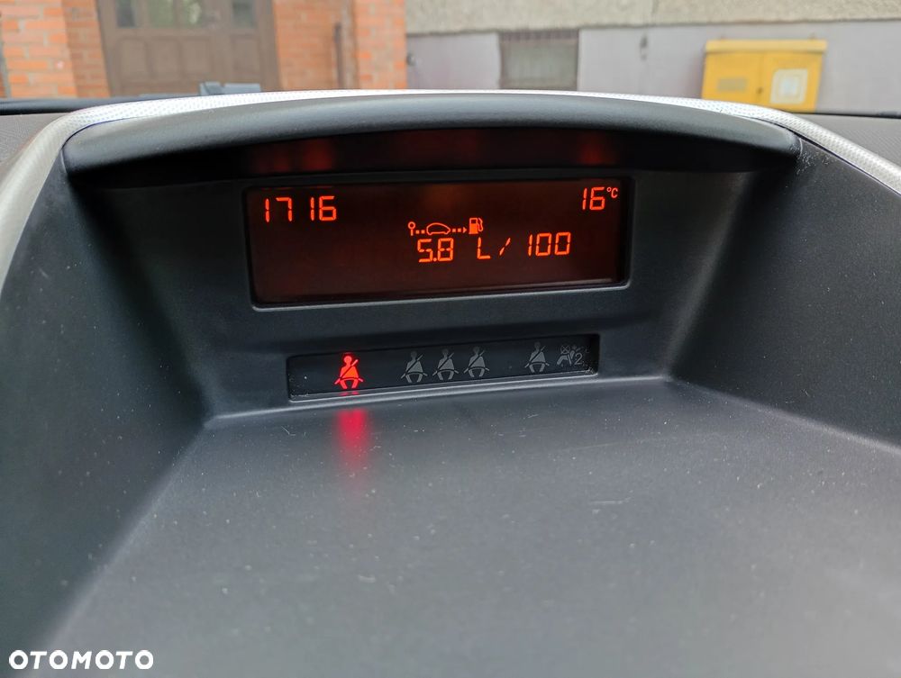 Peugeot 207 1.6 HDi - 18