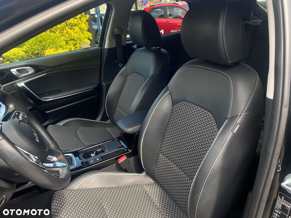 Kia XCeed ver-1-6-gdi-phev-business-line-dct - 12