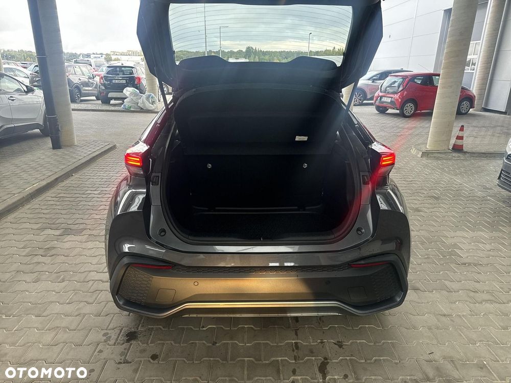 Toyota C-HR - 11