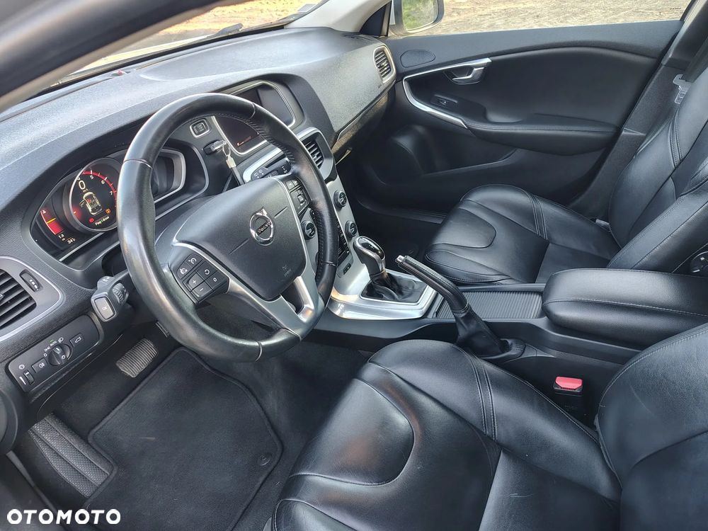 Volvo V40 T3 Geartronic Inscription - 17