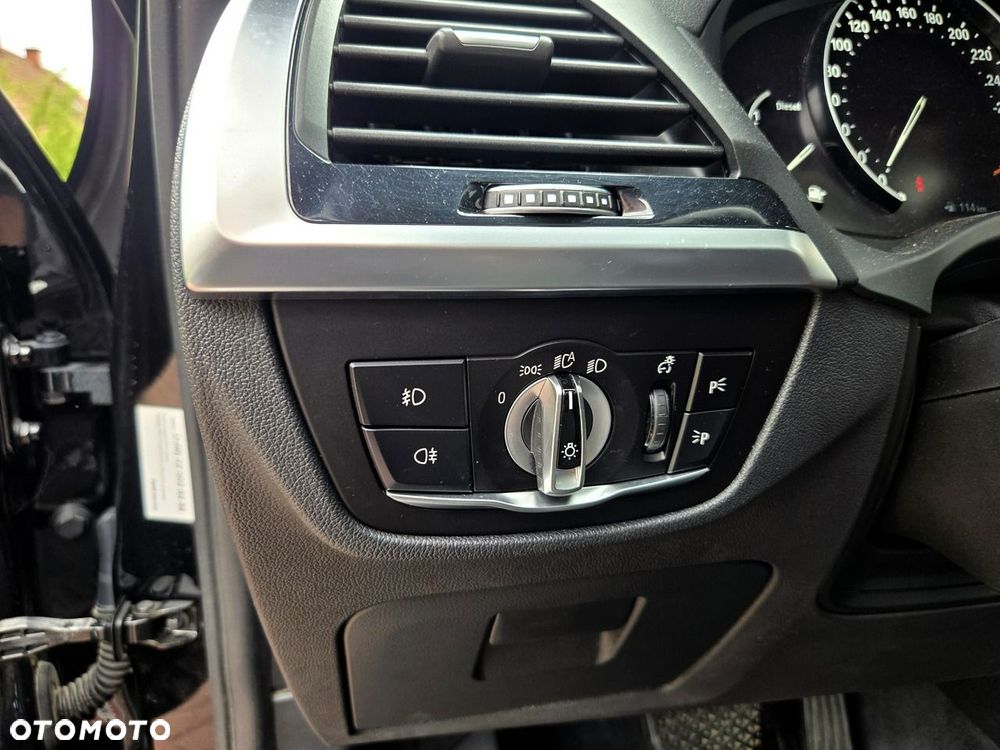 BMW X3 xDrive20d xLine - 17