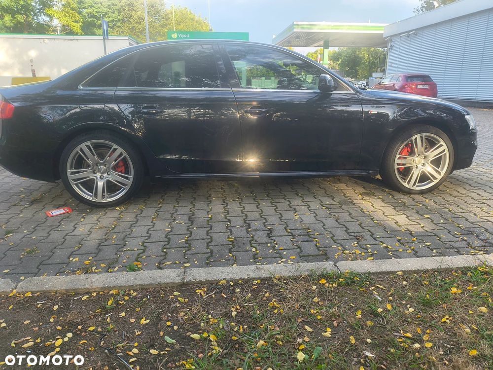Audi A4 Limousine - 5