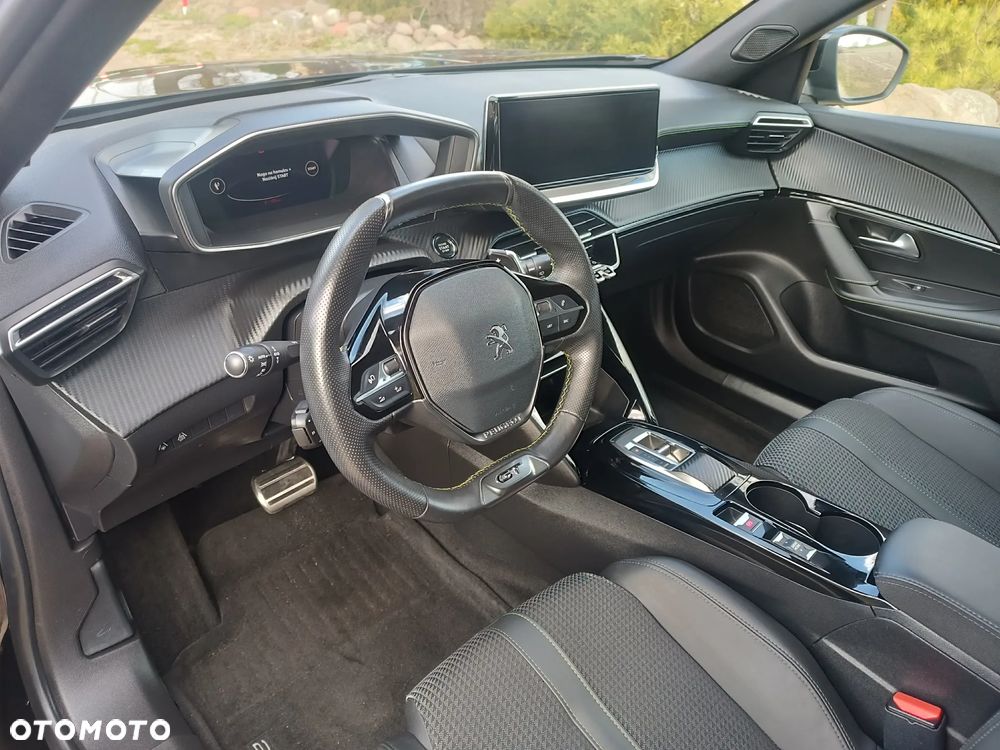 Peugeot 2008 - 32