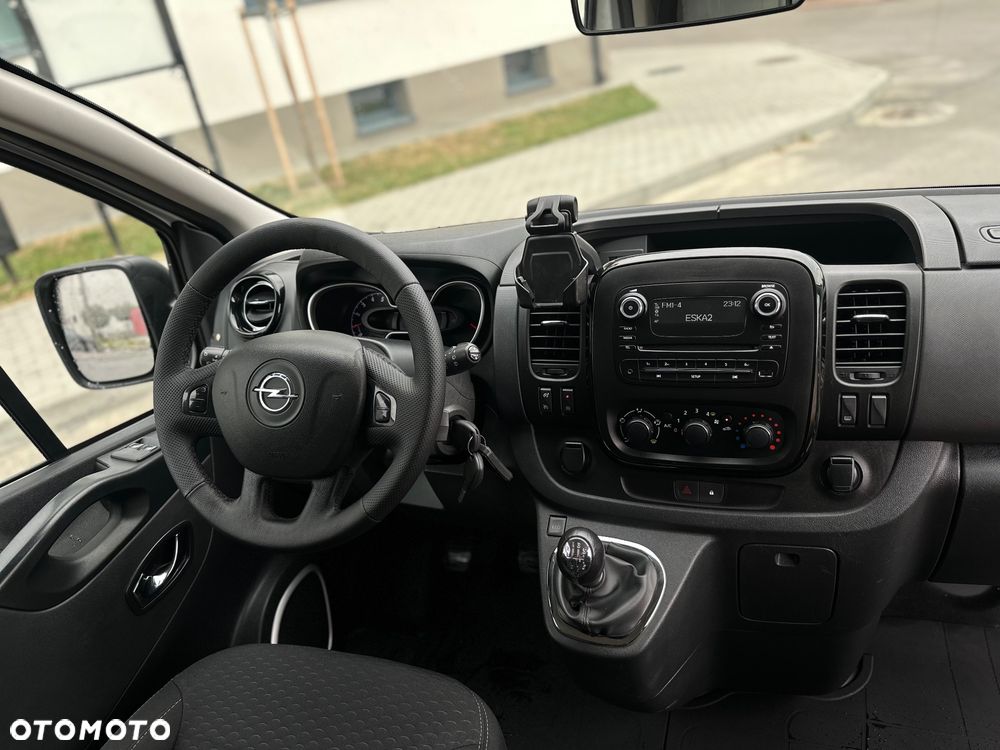 Opel Vivaro - 18
