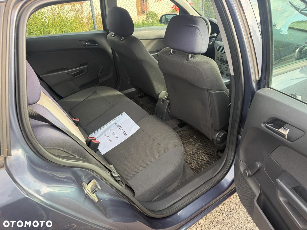 Opel Astra 1.6 - 17