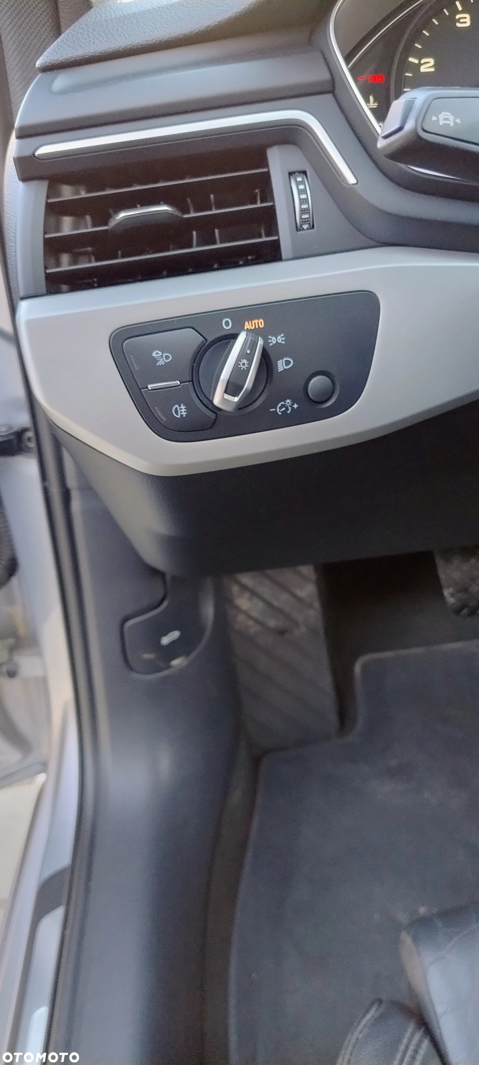 Audi A4 40 TDI S tronic S line - 12