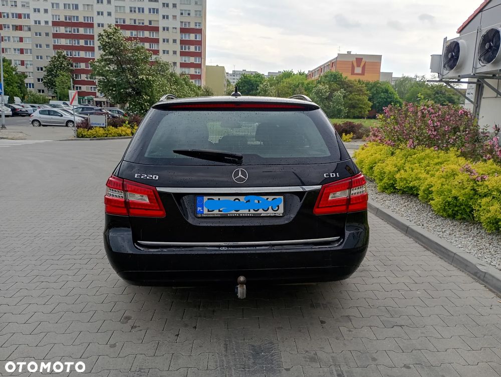 Mercedes-Benz Klasa E 220 CDI DPF BlueEFFICIENCY Automatik - 5
