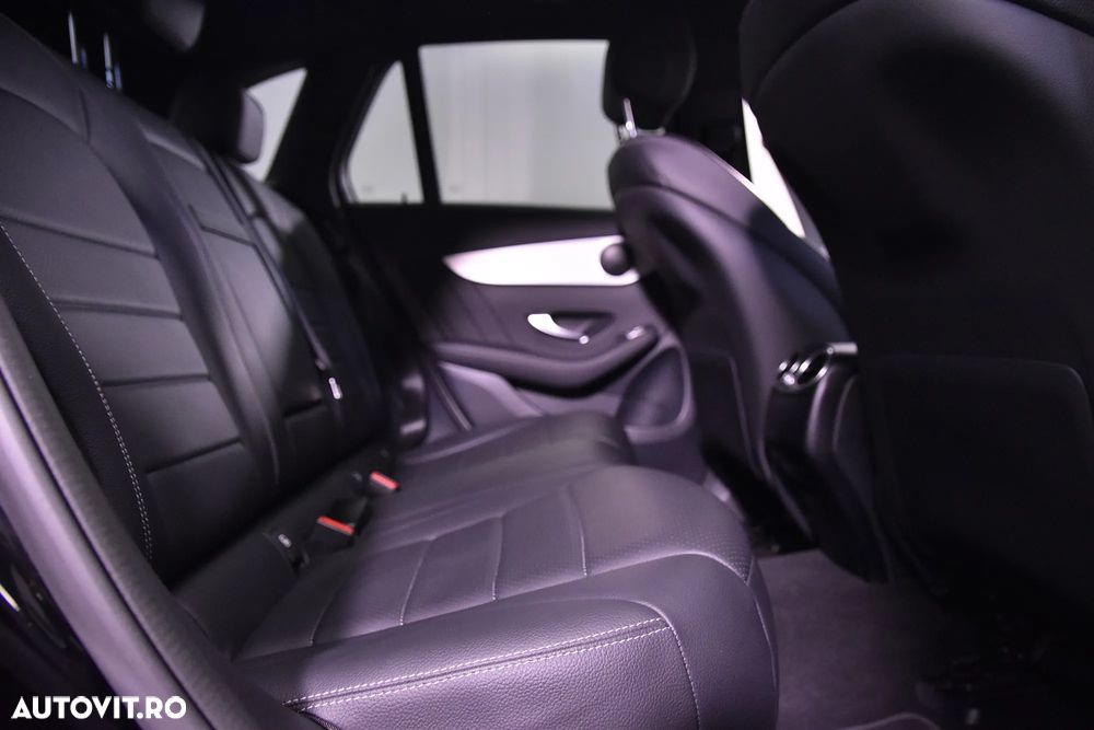 Mercedes-Benz GLC 300 de 4MATIC - 12