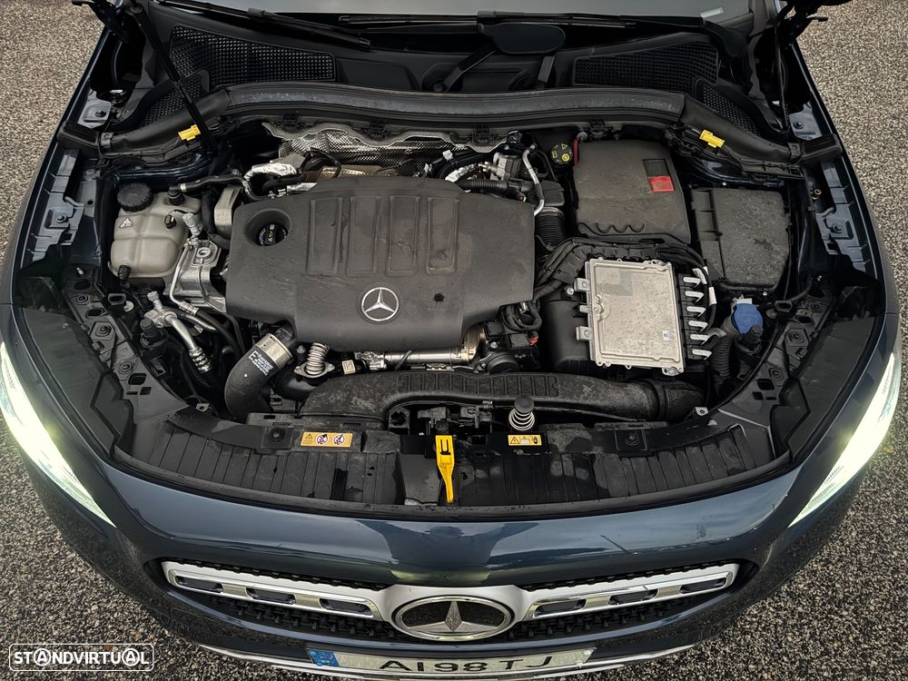 Mercedes-Benz GLA 180 d - 18