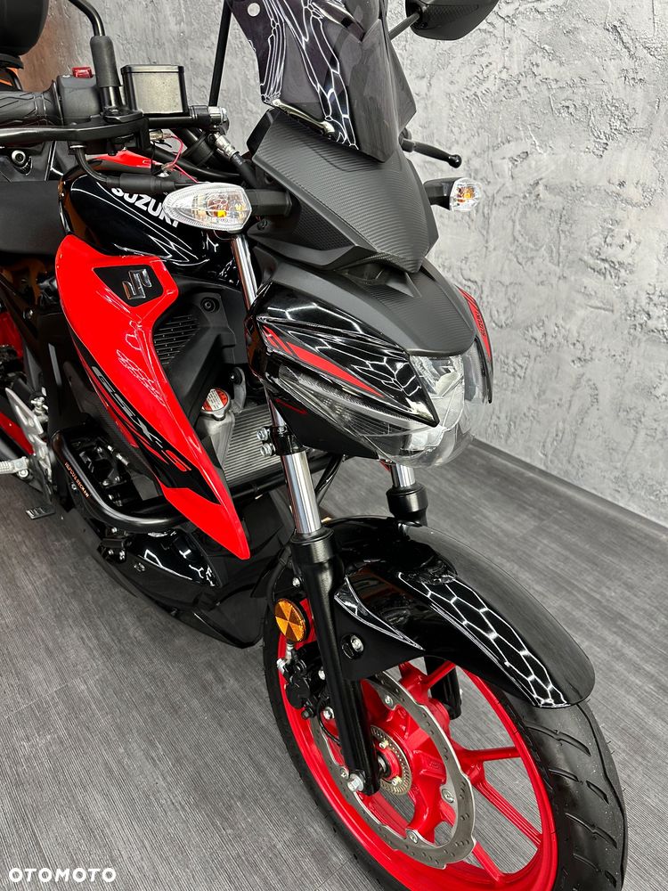Suzuki GSX - 8