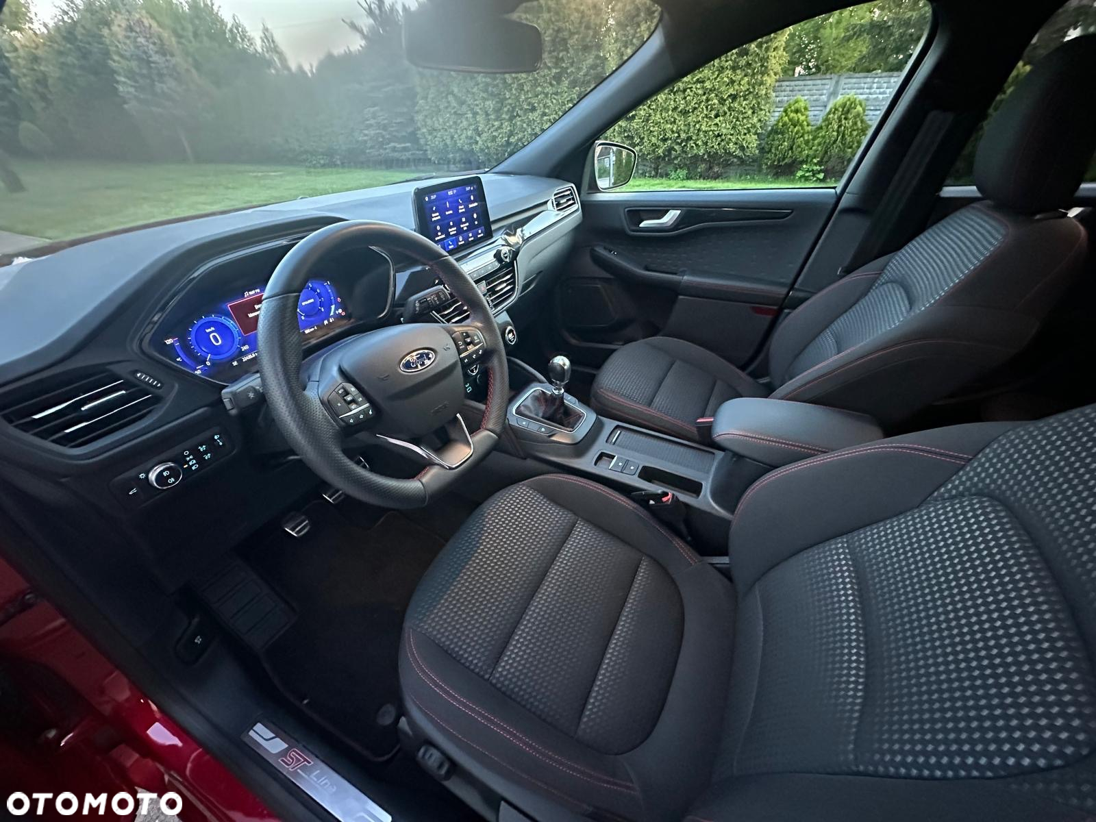 Ford Kuga 1.5 EcoBoost ST-LINE - 12