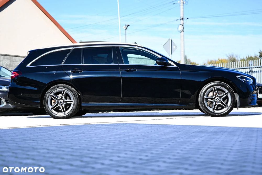 Mercedes-Benz Klasa E 300 9G-TRONIC AMG Line - 32