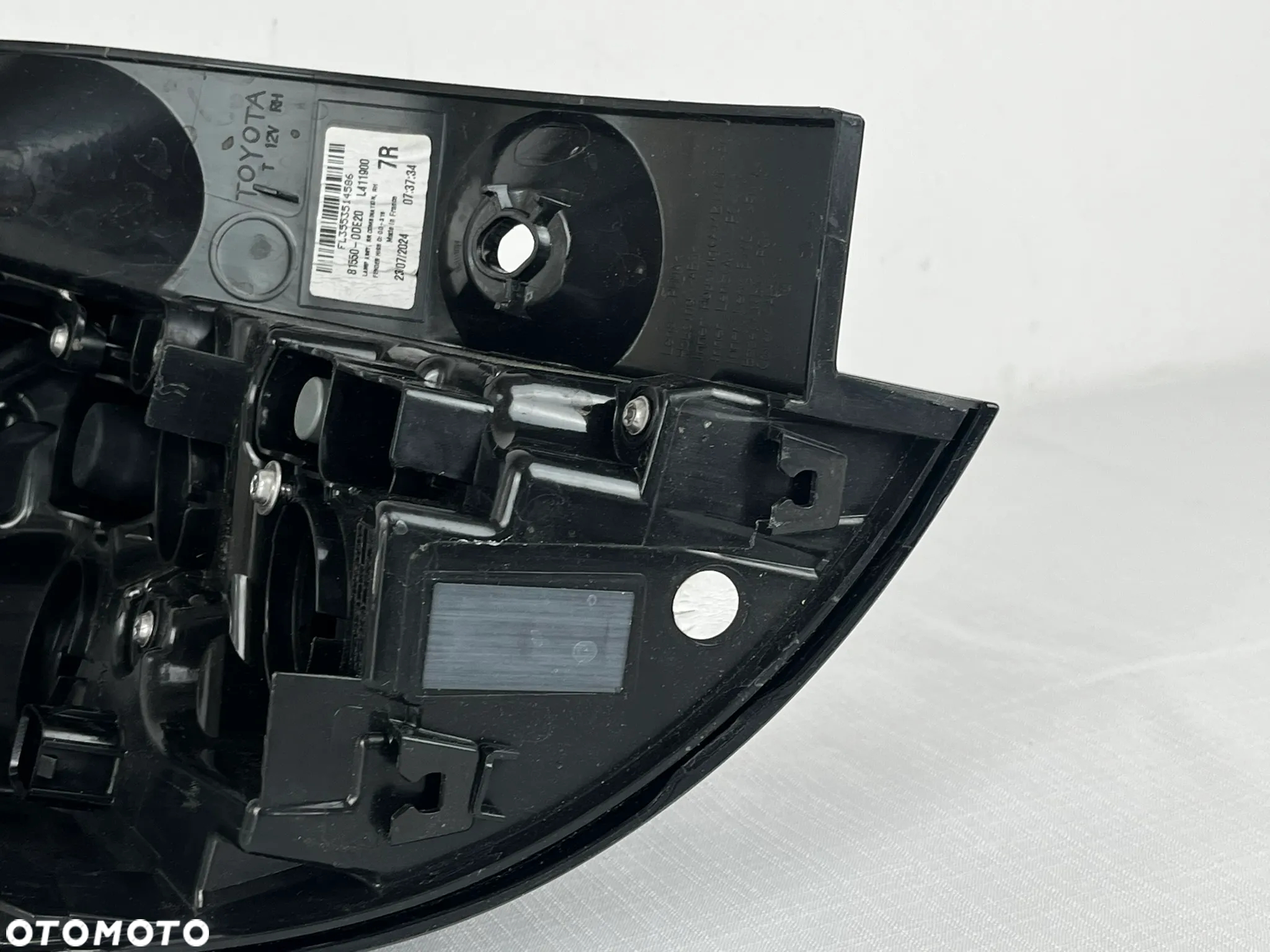 Toyota Yaris Cross prawa tylna lampa - 7