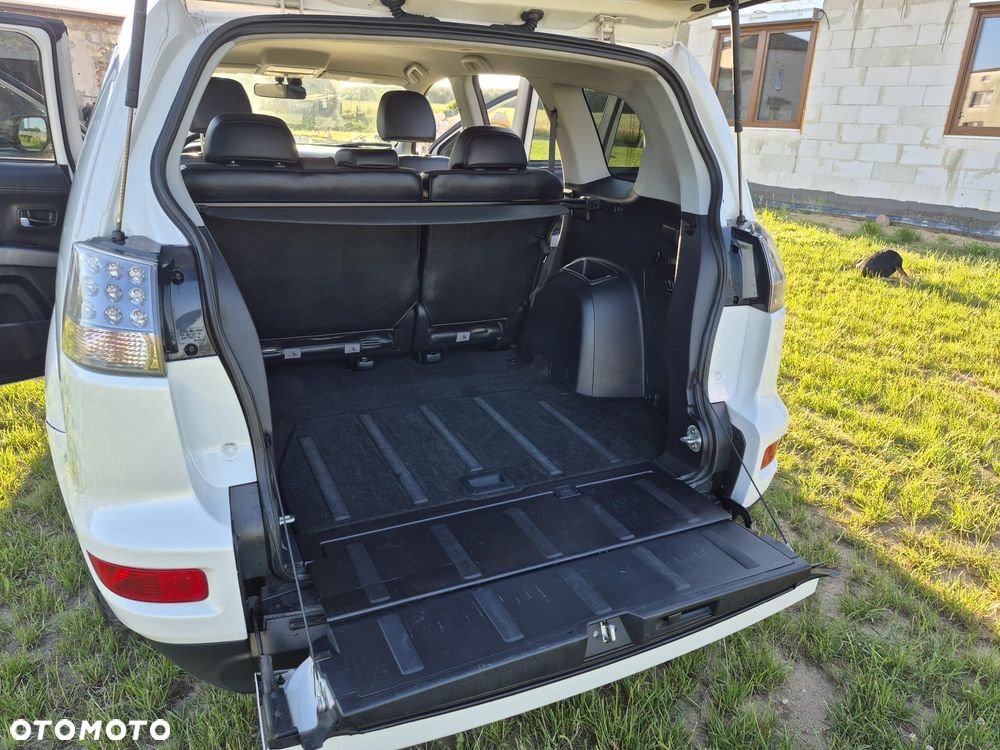 Mitsubishi Outlander - 14