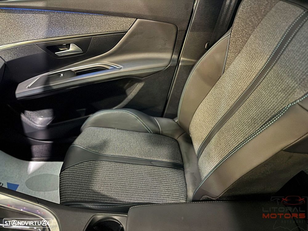 Peugeot 3008 1.2 PureTech Allure Pack EAT8 - 20