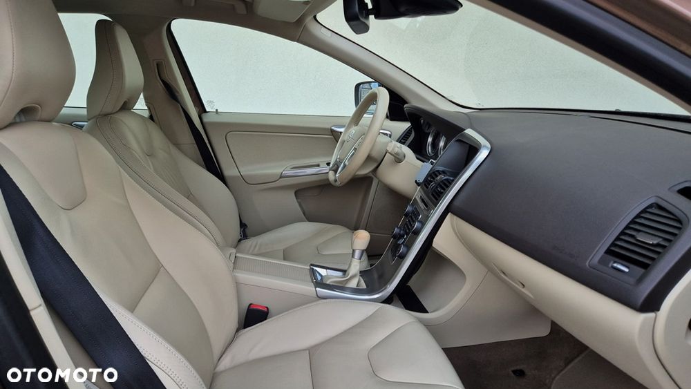 Volvo XC 60 D4 Summum - 25