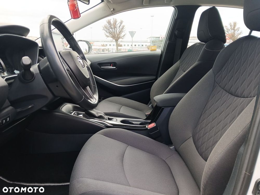 Toyota Corolla 1.8 Hybrid Comfort - 17