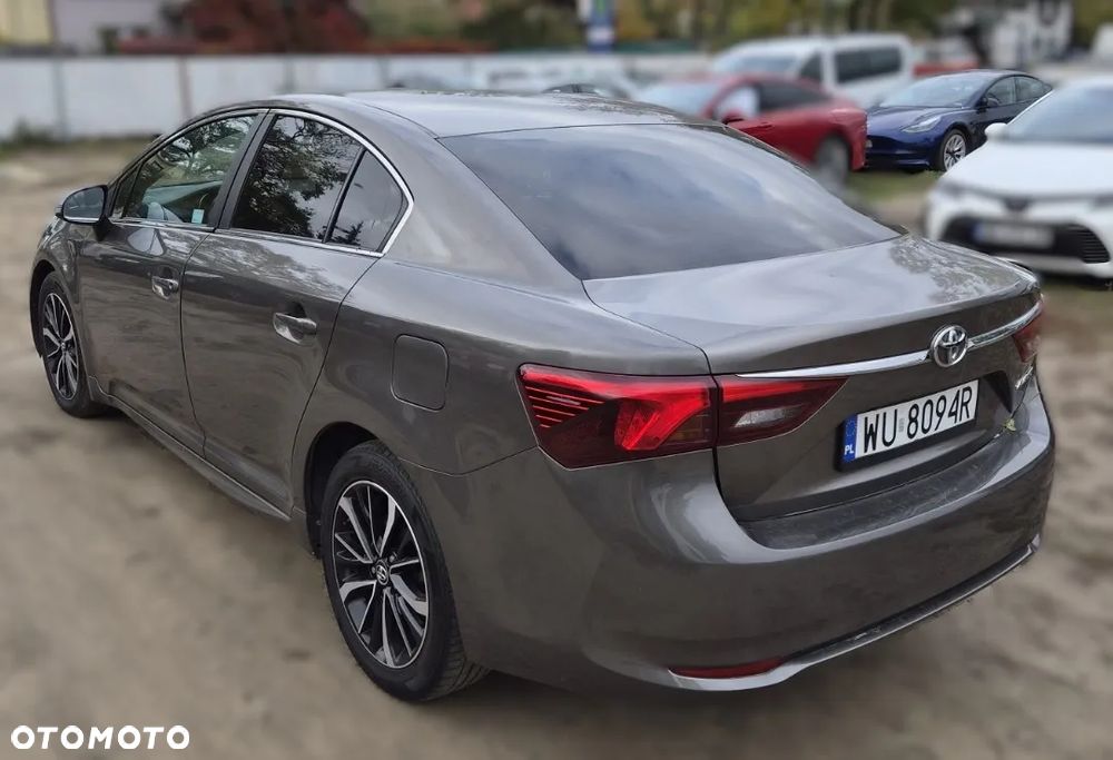 Toyota Avensis 2.0 D-4D Prestige - 4