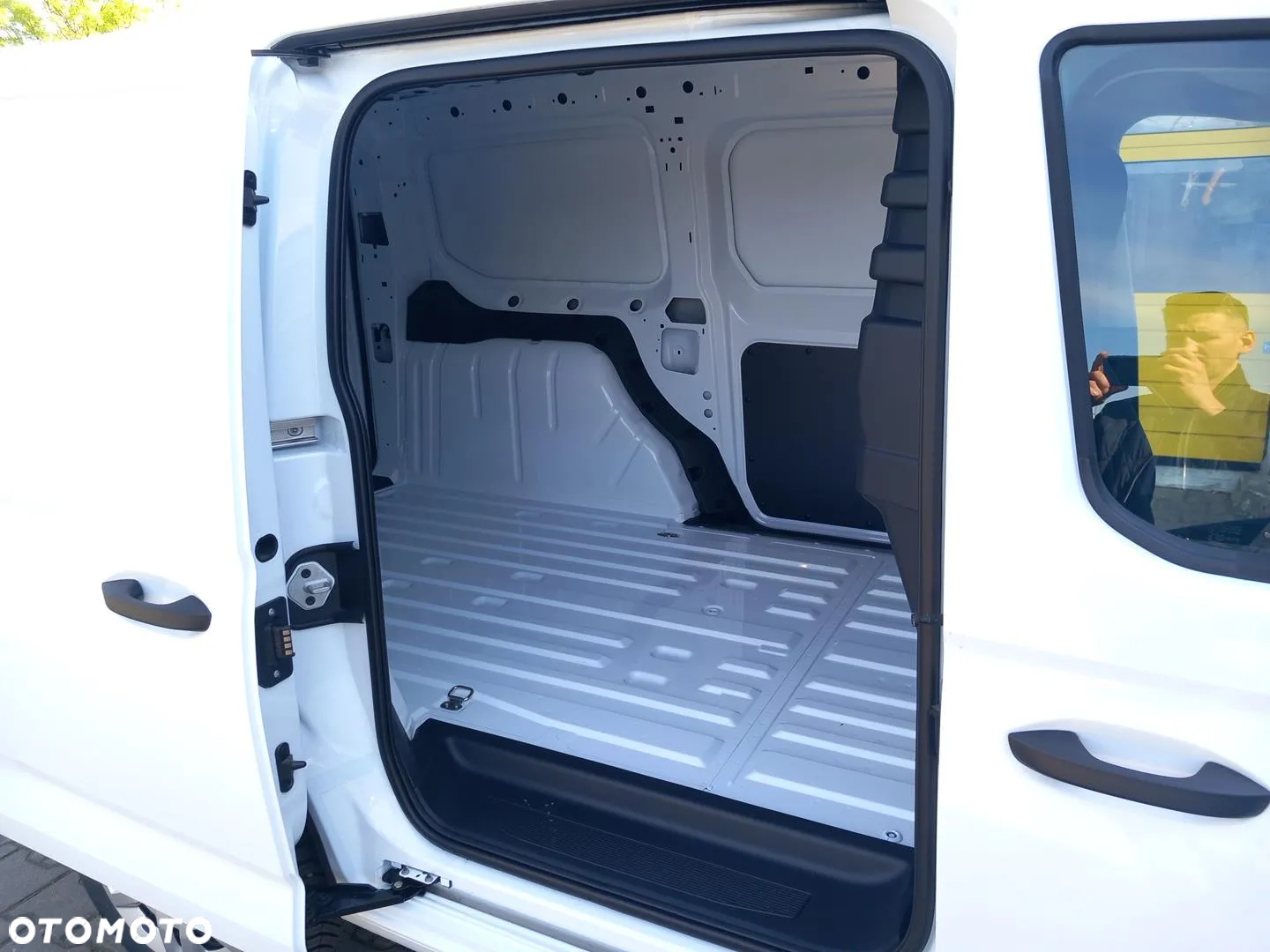 Ford Transit Connect - 20