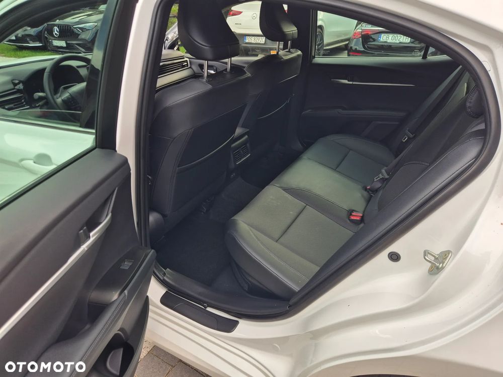 Toyota Camry - 28