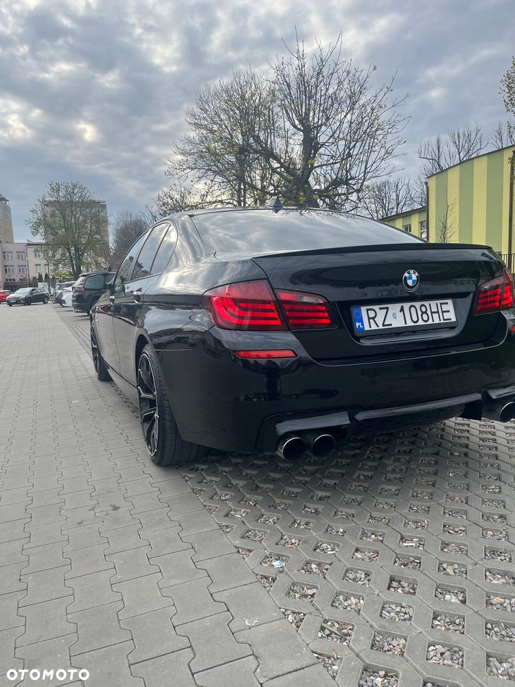 BMW Seria 5 550i Sport-Aut - 5