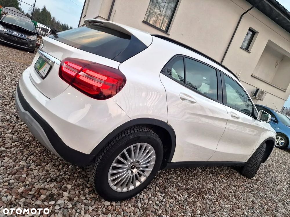 Mercedes-Benz GLA - 6