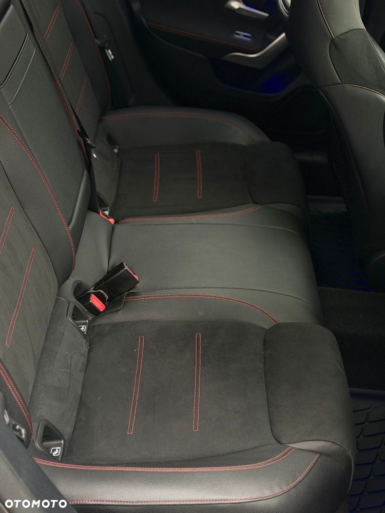 Mercedes-Benz Klasa A 250 4-Matic AMG Line 7G-DCT - 8