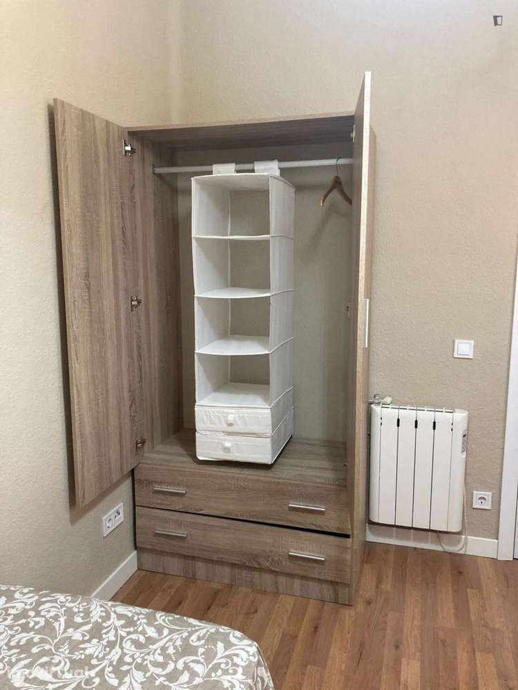 Quarto - localizado em Roma-Areeiro Lisbon - Grande imagem: 4/14