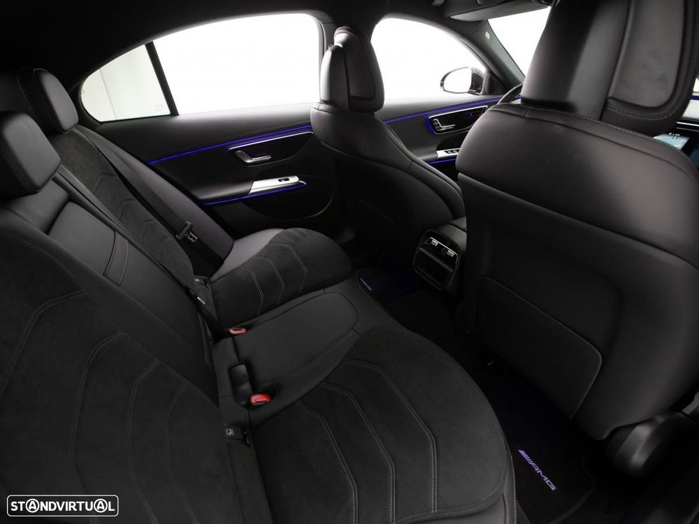 Mercedes-Benz E 300 de - 11