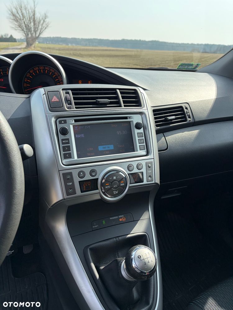 Toyota Verso 2.0 D-4D Sol - 14