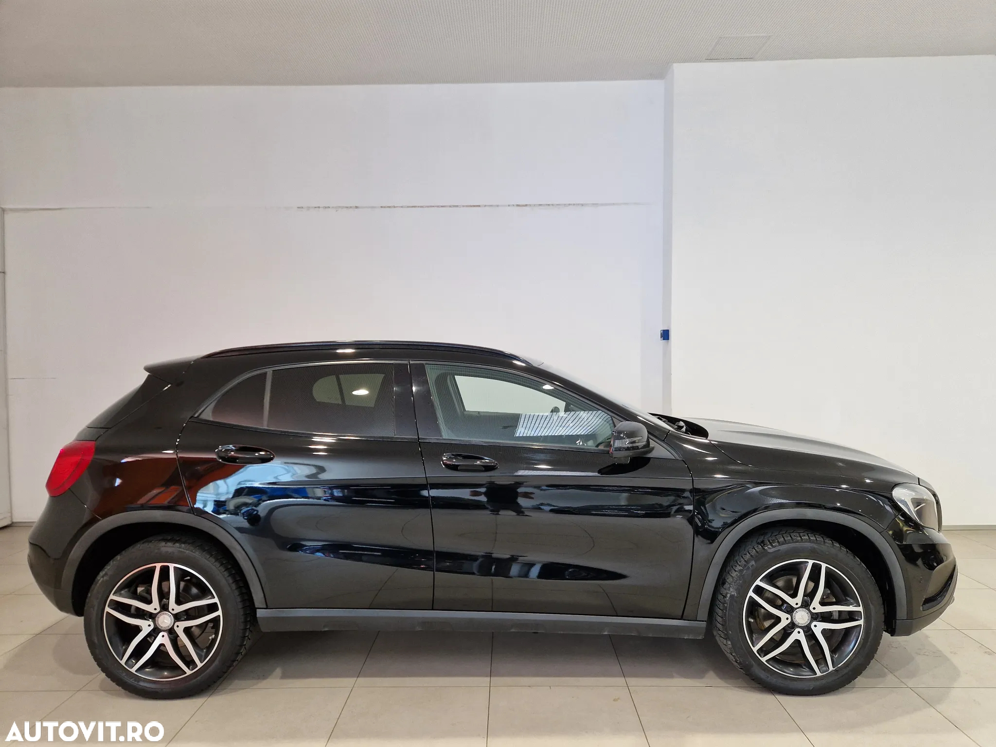Mercedes-Benz GLA 200 d Aut. - 6