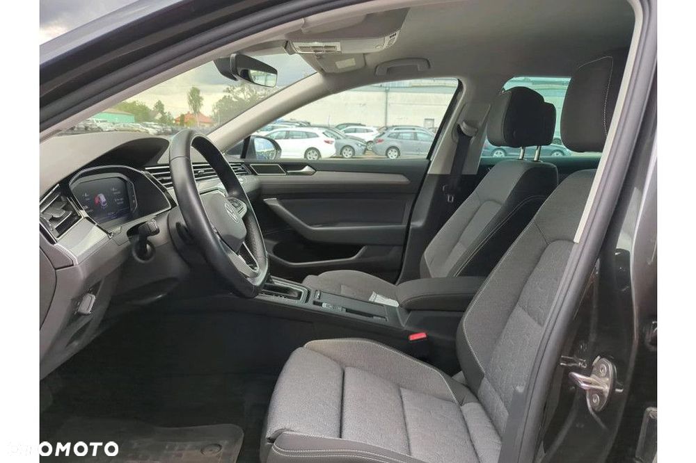 Volkswagen Passat Variant 2.0 TDI SCR Business DSG - 5
