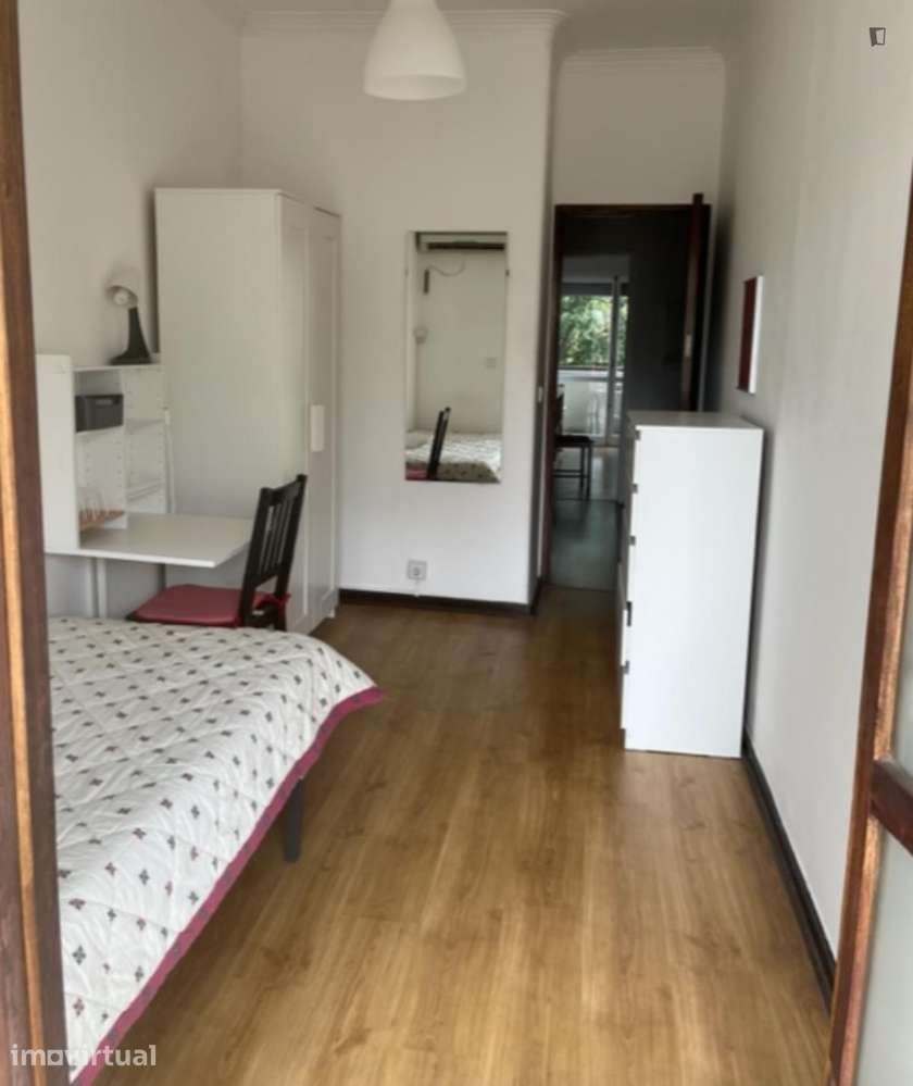 Quarto - localizado em Sete Rios Lisbon - Grande imagem: 3/32