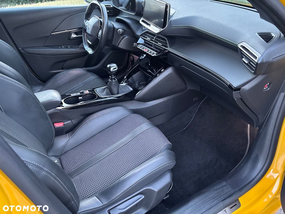 Peugeot 208 PureTech 100 GT Pack - 31