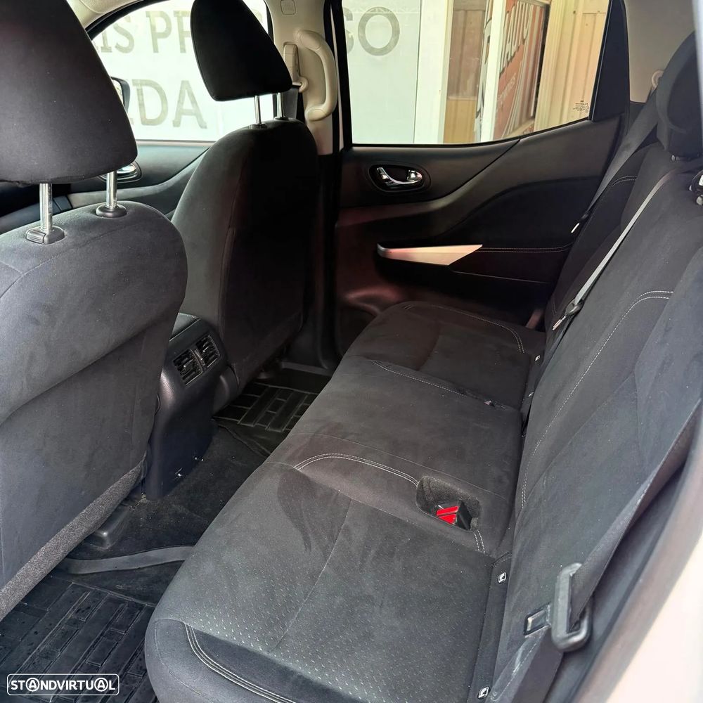 Nissan Navara 2.3 dCi CD 4WD N-Connecta - 8