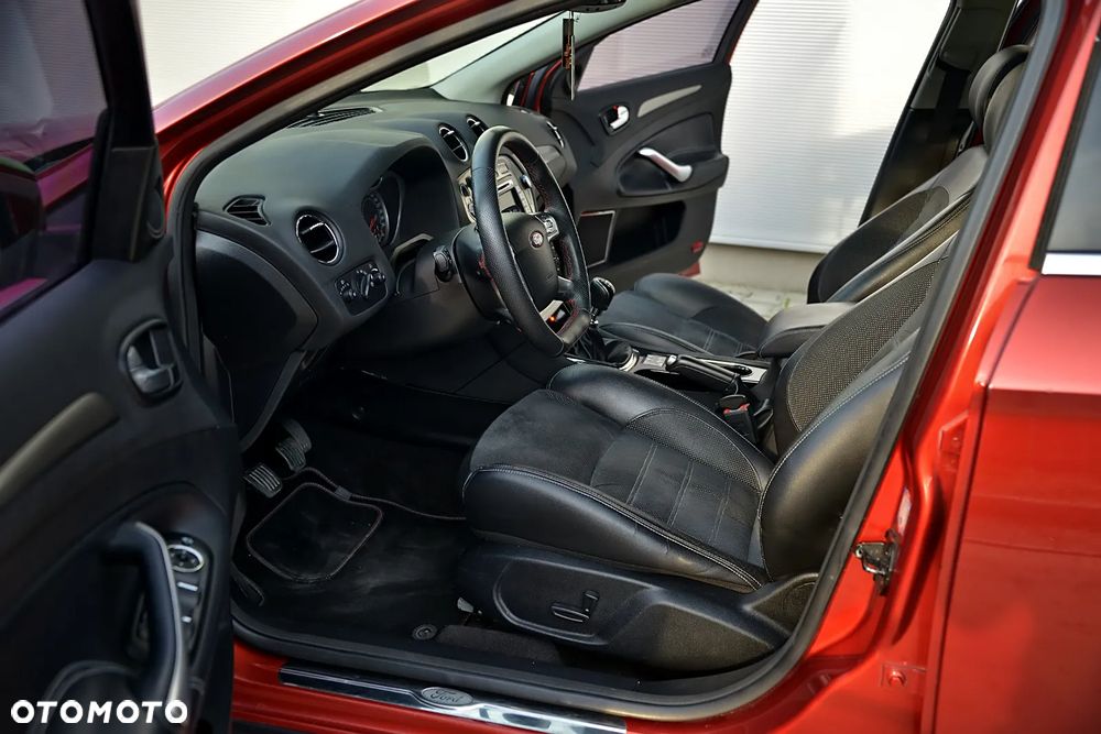 Ford Mondeo 2.5 Titanium X - 23