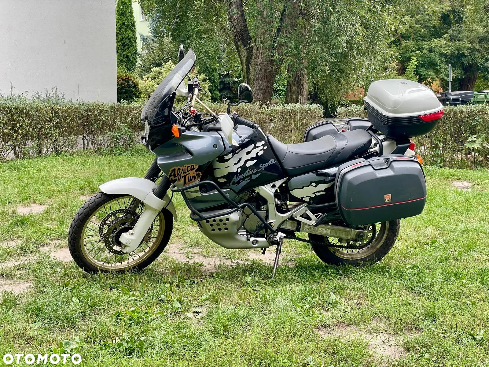 Honda XRV - 4