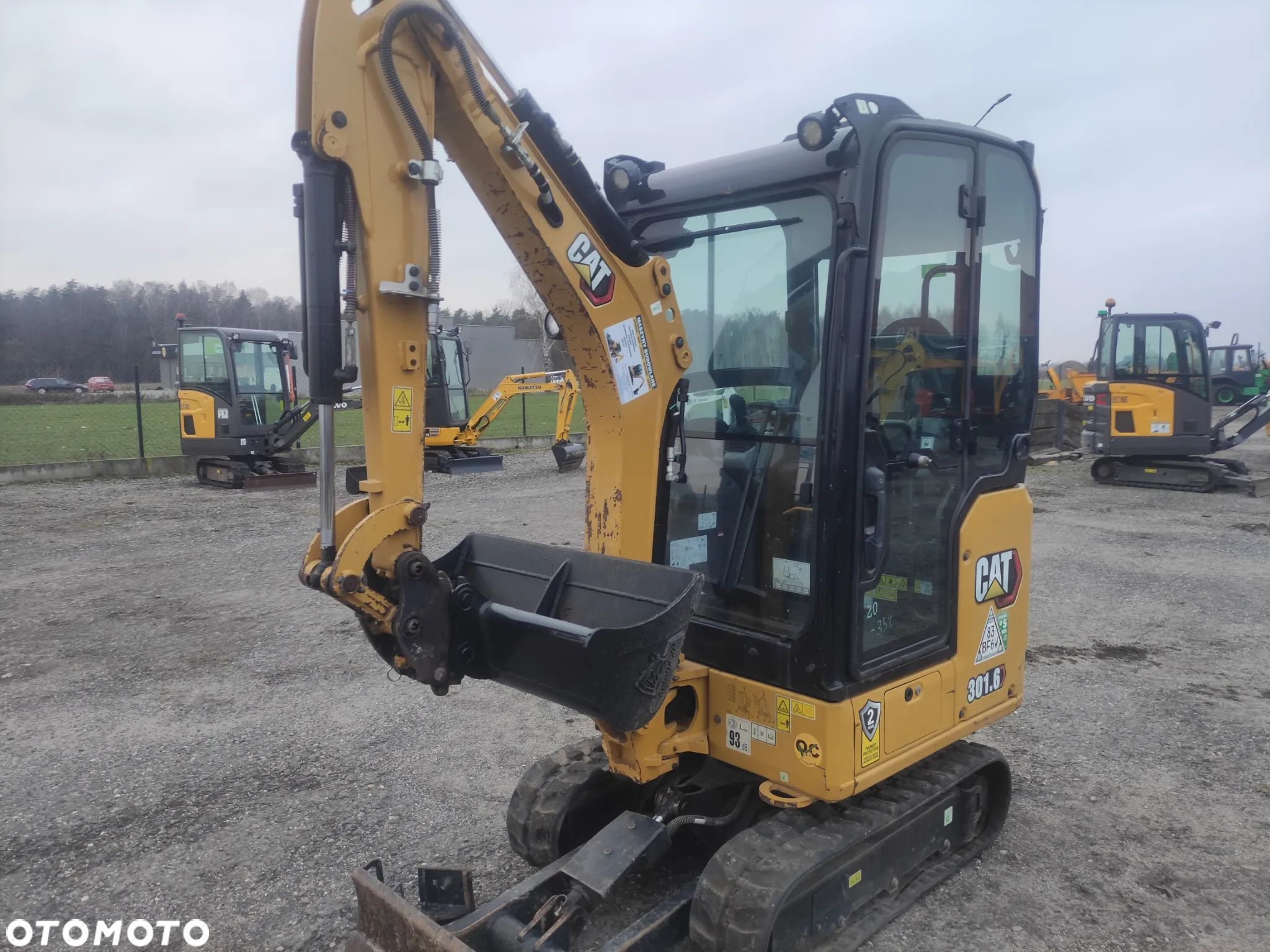 Caterpillar 301.6  2022r 302.7 cr - 1