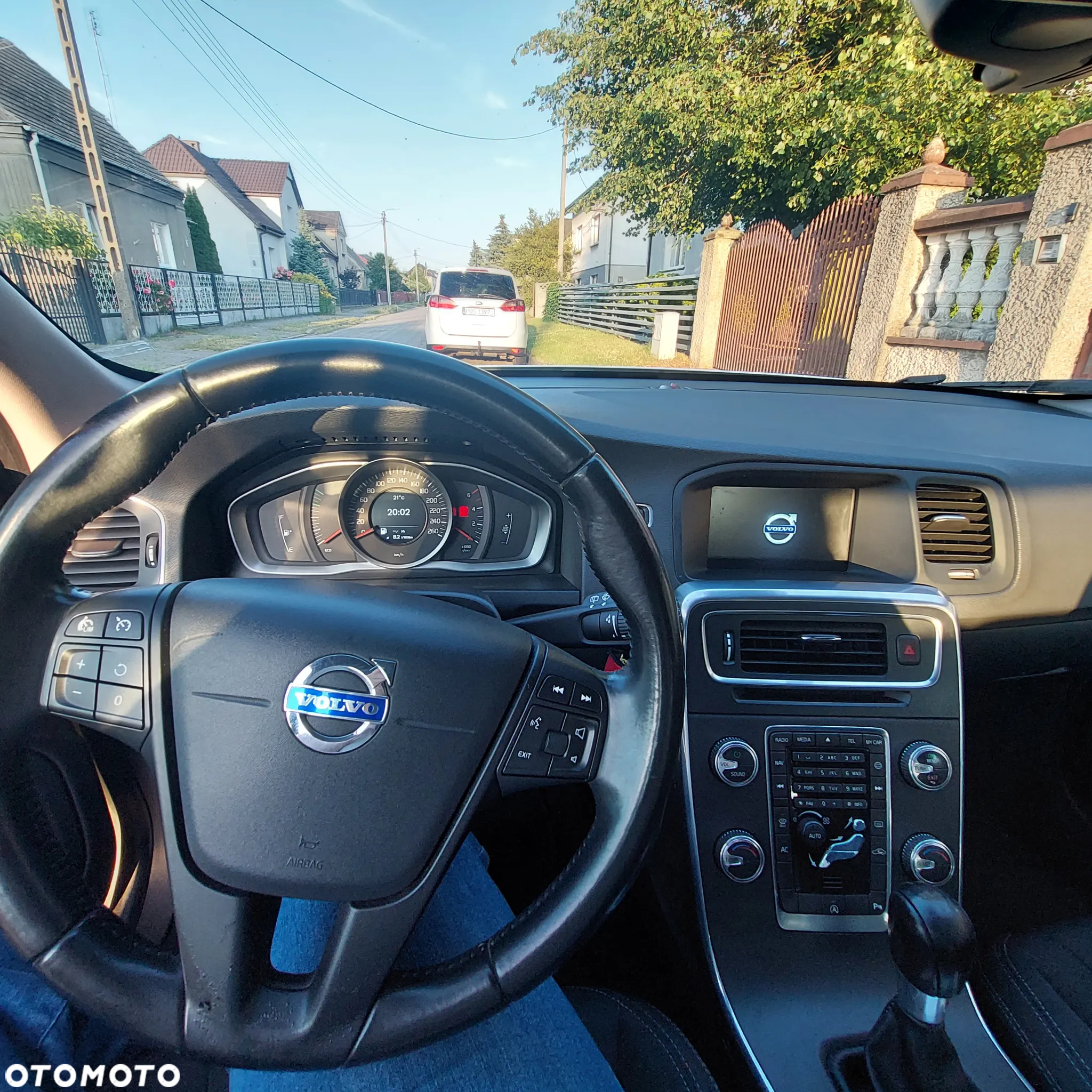 Volvo V60 D2 Base - 18