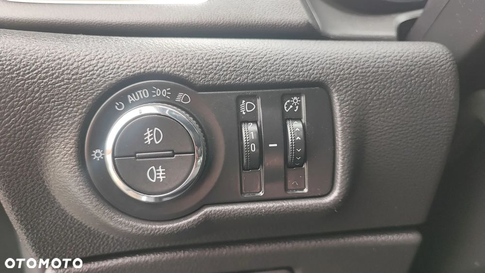 Opel Astra 1.4 Turbo Selection - 31