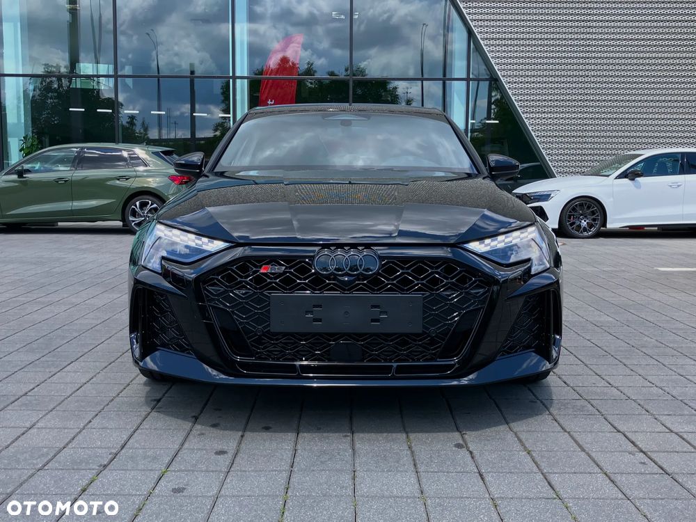 Audi RS3 Limousine - 7