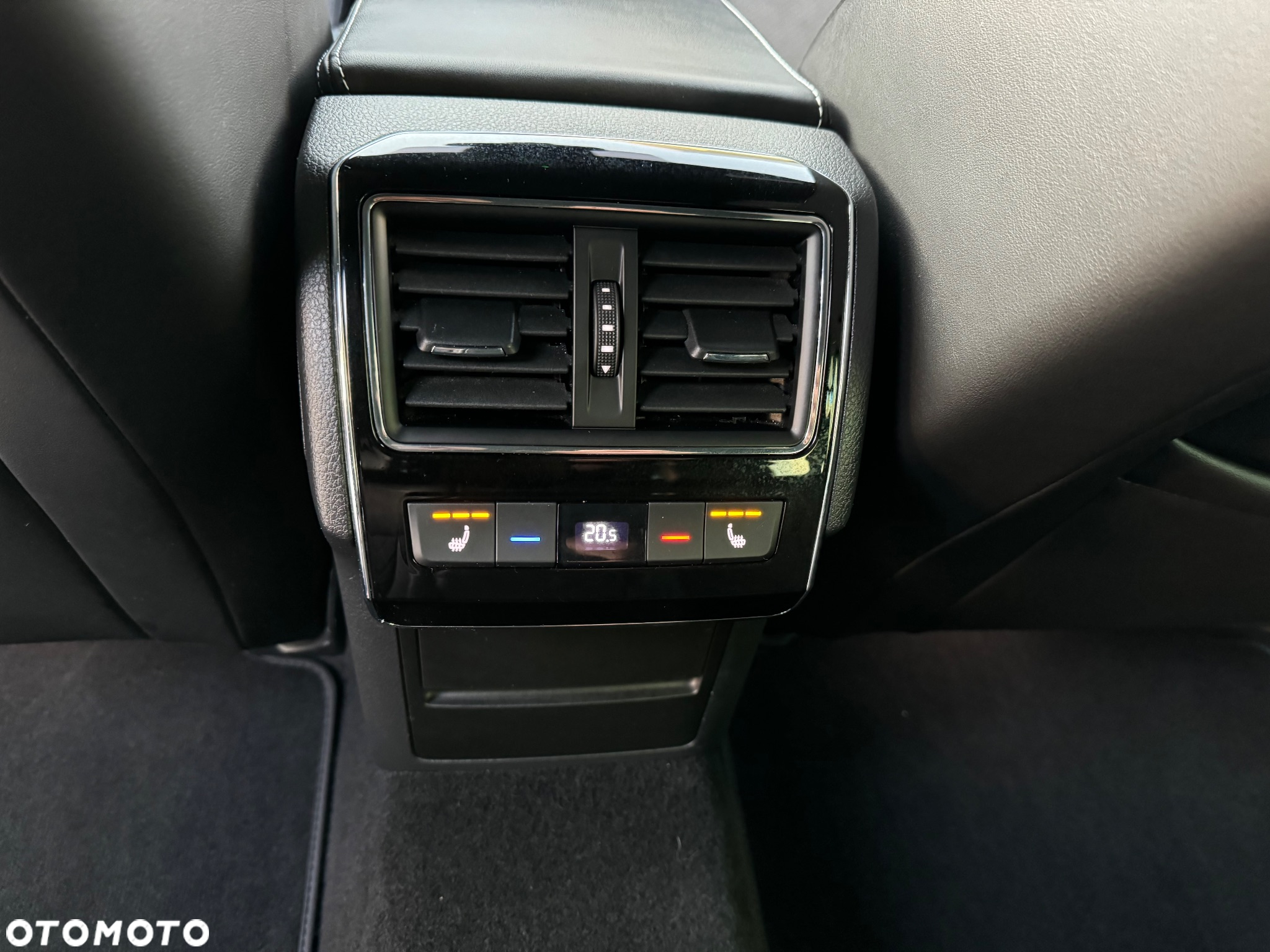 Skoda Superb 2.0 TDI SCR 4x4 Sportline DSG - 26
