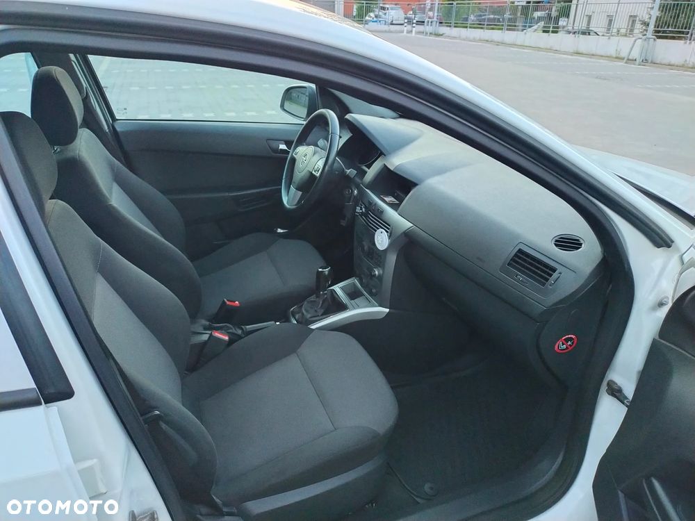 Opel Astra 1.3 CDTI Enjoy - 10