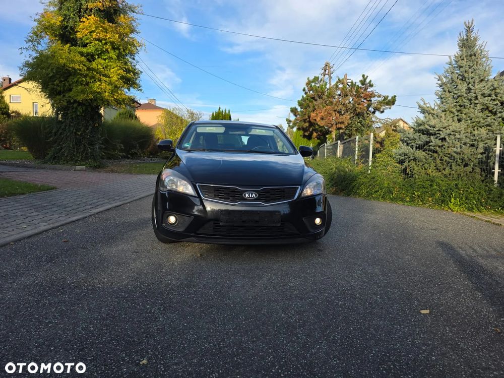 Kia ProCeed - 33