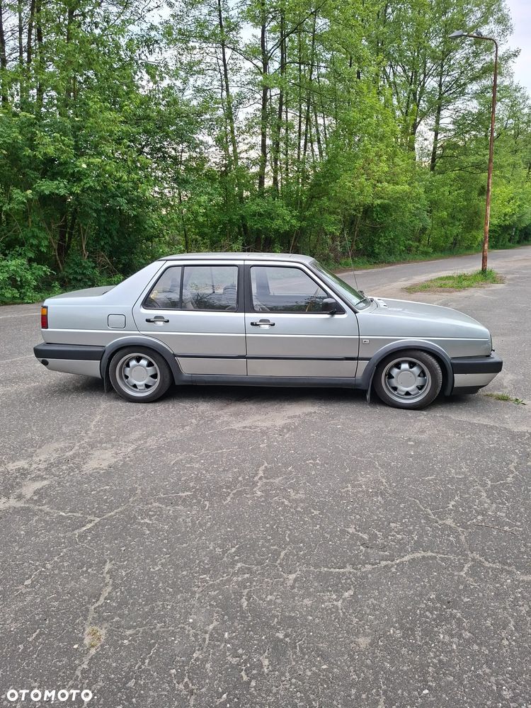 Volkswagen Jetta 1.8 GT - 4