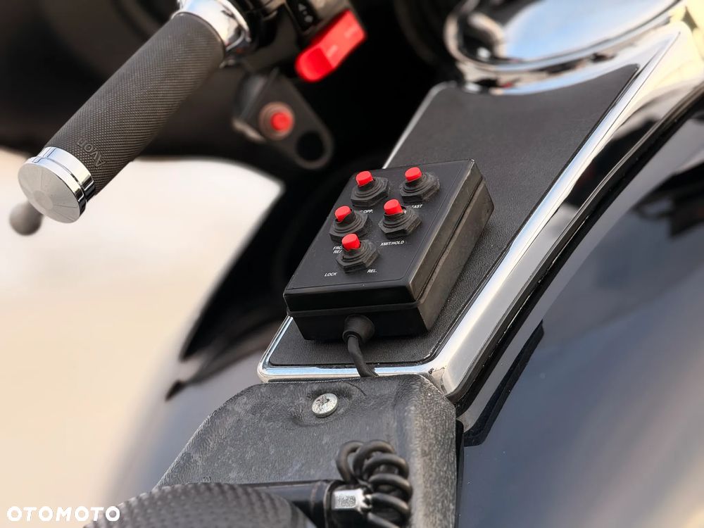 Harley-Davidson FLHT Electra Glide Standard - 13